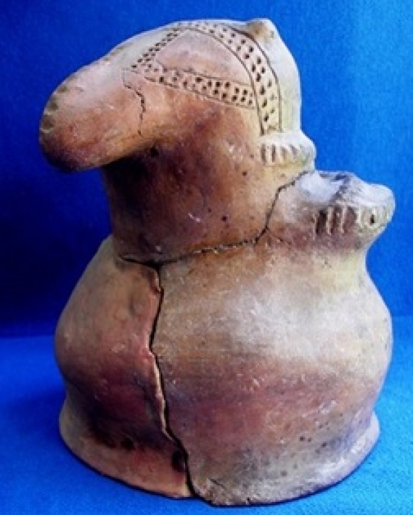 "&Ntilde;acurut&uacute;". Cer&aacute;mica. Cultura ribere&ntilde;os pl&aacute;sticos o Goya Malabrigo. Depto. de Colonia. Colecci&oacute;n Oliveras.