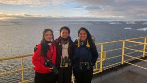 Eliana Zuazquita (Fundaci&oacute;n Cethus, Argentina), Meica Valdivia (Museo Nacional de Historia Natural, Uruguay) y Amanda Baron Di Giacomo (Jubarte Lab, Labnecton/UFES, Brasil) 